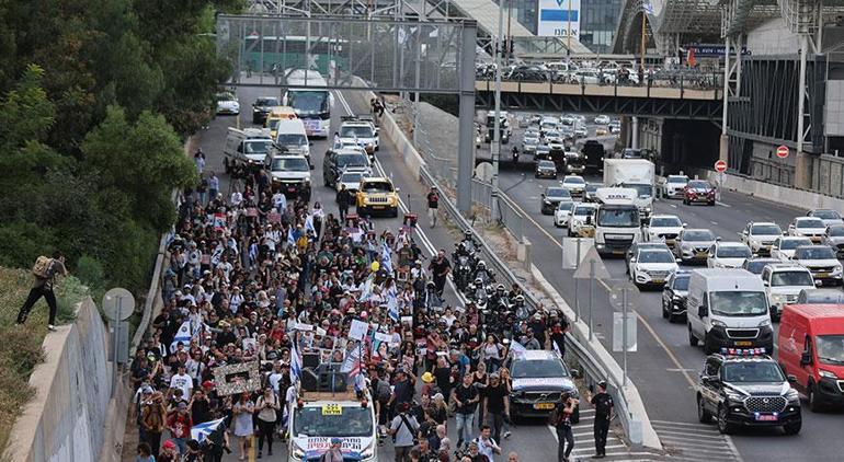 Netanyahu şokta Tel Avivden Kudüse yürüyorlar Neredesiniz
