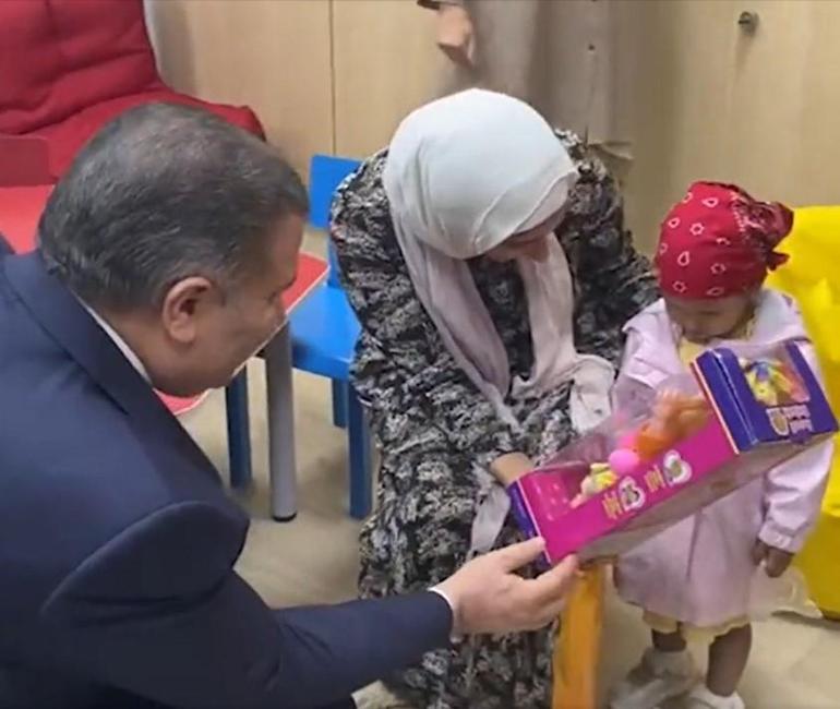 Bakan Koca: Umarım bugün Gazzeden hastalarla Türkiyeye dönmüş oluruz