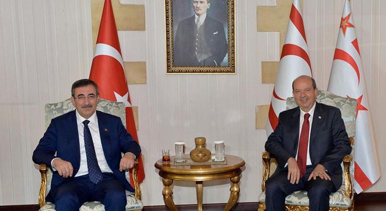 Cumhurbaşkanı Yardımcısı Cevdet Yılmaz, Ersin Tatar ile bir araya geldi