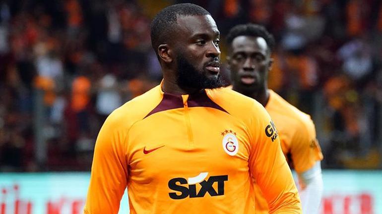 Galatasarayda transfer zirvesi Okan Buruk iki isim bildirdi