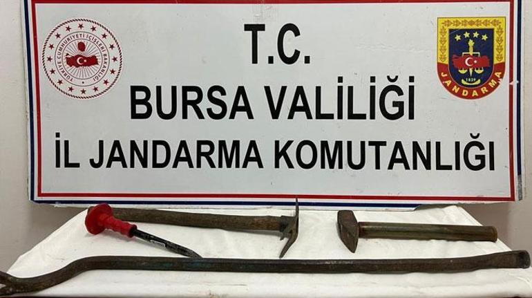 Kaçak kazı yapıyorlardı Suçüstü yakalandılar