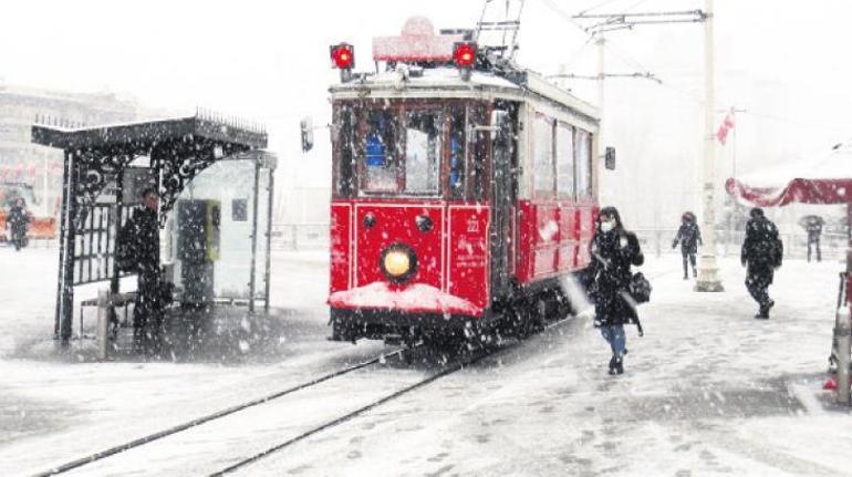İstanbul’da yoğun kar mesaisi