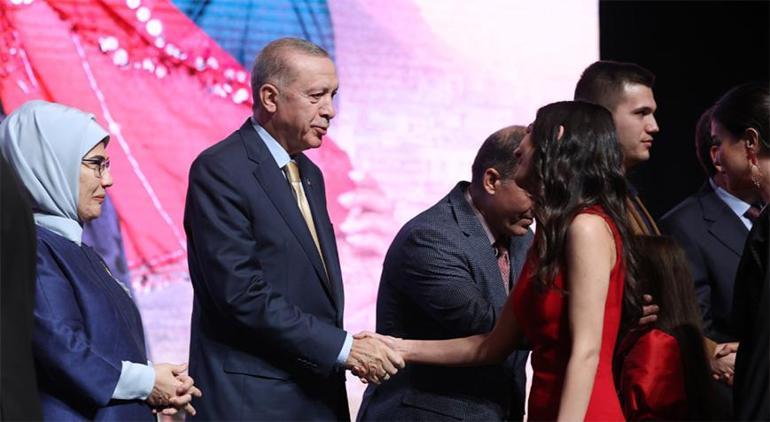 Cumhurbaşkanı Erdoğan Aybüke: Öğretmen Oldum Ben filminin galasına katıldı