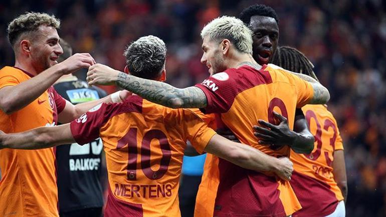 Spor yazarları, Galatasaray - Alanyaspor maçı sonrası hayran kaldı Karabasan gibi