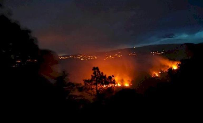 Trabzonda fırtına nedeniyle peş peşe yangınlar Evler tahliye edildi