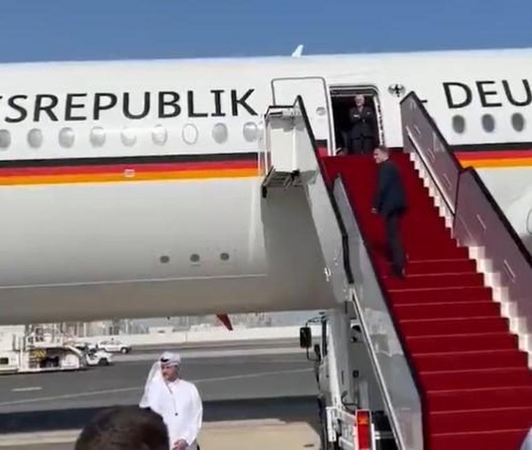 Almanya Cumhurbaşkanına Katarda büyük şok Kimse karşılamaya gelmedi