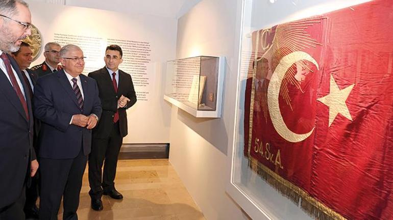 Milli Savunma Bakanı Güler, Cumhuriyetin 100üncü Yılı Sergisini açtı