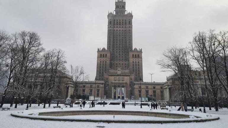 Polonya’da termometreler eksi 25’i gördü Kar kalınlığı 30 santimetreye ulaştı