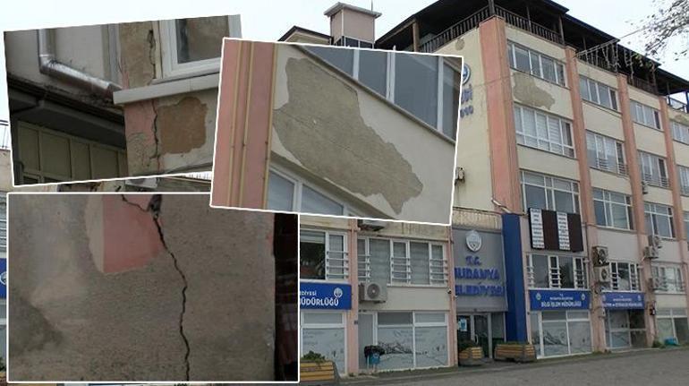 Marmara Denizinde 5.1 ve 4.5 büyüklüğünde deprem İstanbul ve Bursada da hissedildi