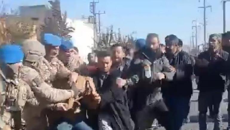 Şanlıurfada gerginlik Biber gazıyla müdahale: 3 gözaltı