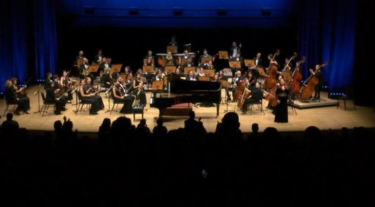 Piyanist Mehveş Emeç, Dünya Kadın Hakları Gününe özel konser verdi
