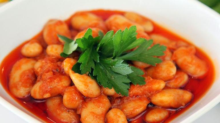 Zeytinyağlı barbunya tarifi Böyle yapınca barbunya sert kalmıyor