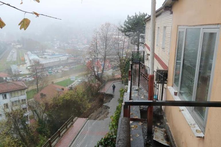 Zonguldakta Hastane yolu çöktü: Tanı Merkezi kapatıldı