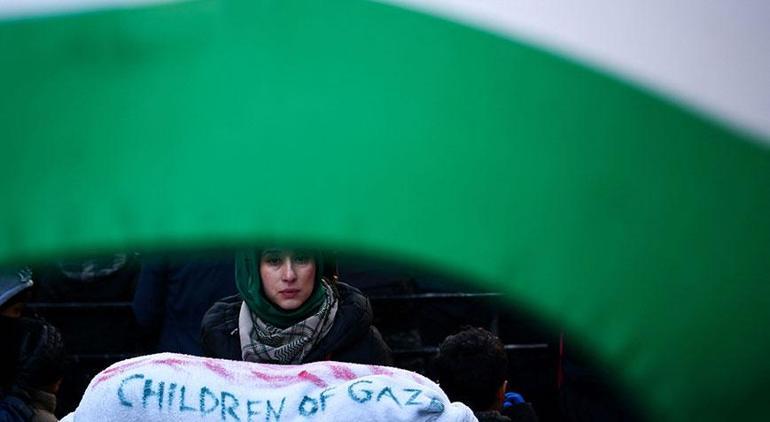 Londra Filistin için sokağa indi İsrail bir terör devletidir