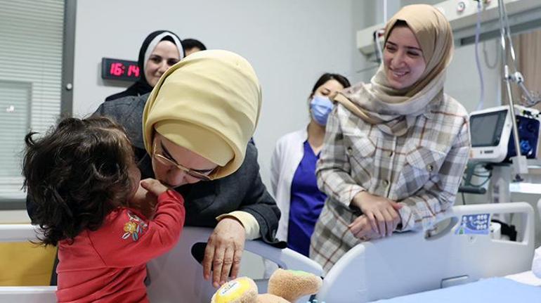 Filistinli çocukları ziyaret eden Emine Erdoğandan yeni paylaşım