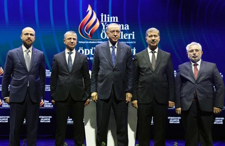 Cumhurbaşkanı Erdoğan: Milletin varlığı yetiştirdiği neslin donanımına bağlıdır