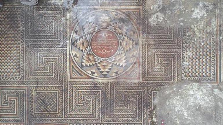 Zengin mozaiklerle süslü Örenşehir villası bir yönetici konutu mu
