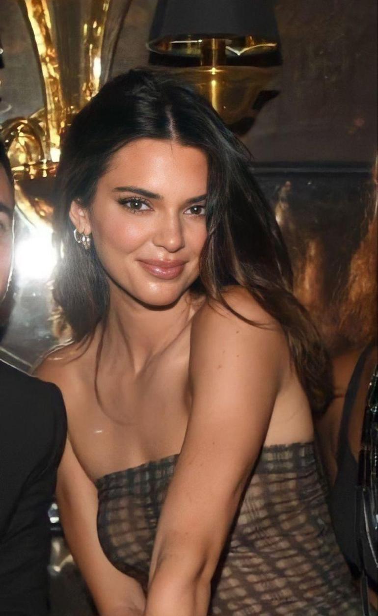 Kendall Jenner ve Bad Bunnyden üzen haber Mutlulukları kısa sürdü