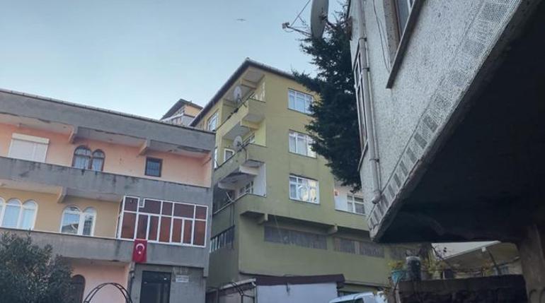 20 gün sonra kokudan anlaşıldı Bebeğini bina boşluğuna atmış