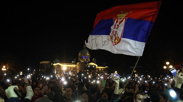 Sırbistandaki seçimlerde hile iddiası ortalığı karıştırdı