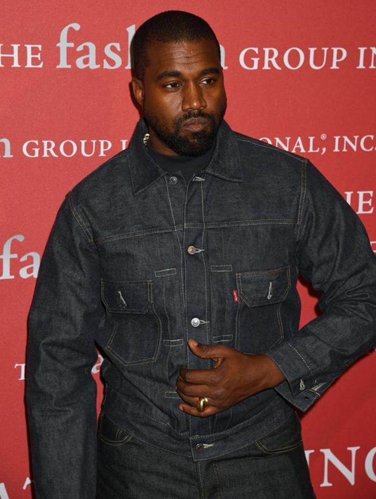 Kanye West, Yahudi karşıtı söylemleri için özür diledi