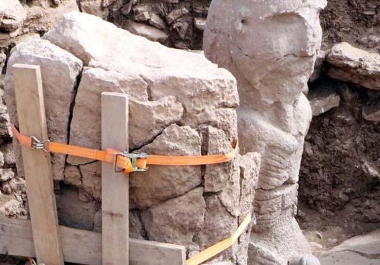 İşte 2023ün en önemli 10 arkeolojik keşfi İlk sırada domuz heykeli ikinci sorada hortlak mezarı