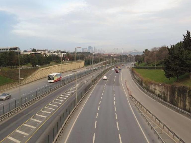 İstanbulda yılın ilk günü: Otoyollar, sokaklar ve caddeler boş