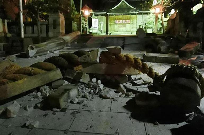Japonyada 7.6 büyüklüğünde deprem Önümüzdeki günler için uyarı yapıldı