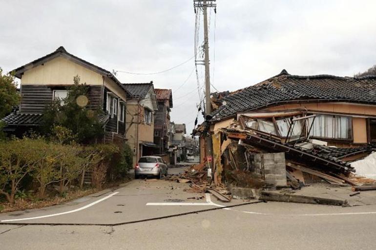 Japonyada 7.6 büyüklüğünde deprem Önümüzdeki günler için uyarı yapıldı