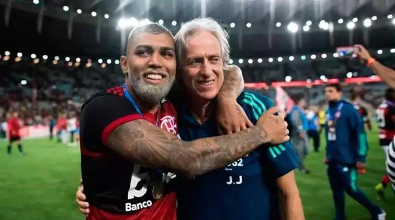 Jorge Jesusun eski öğrencisi Beşiktaşa Aboubakarın yerine geliyor