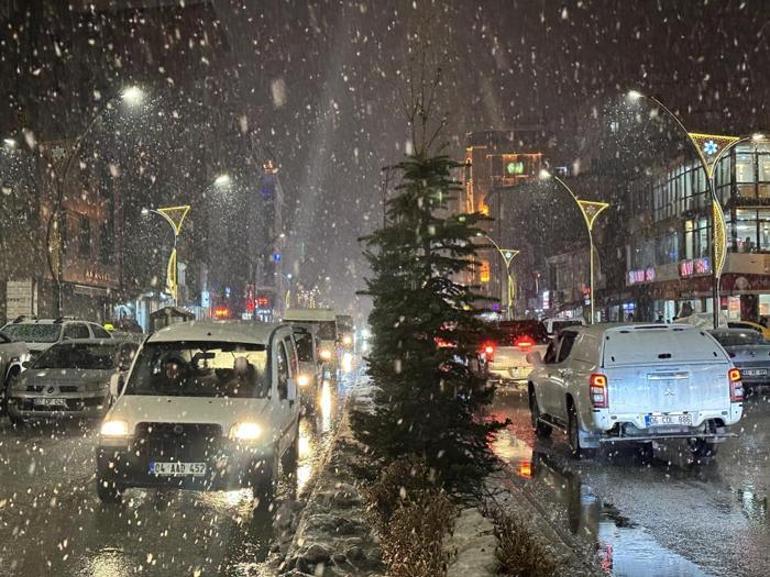 Meteoroloji gün vererek paylaştı Balkanlardan giriş yapacak... Kar yağışı geliyor