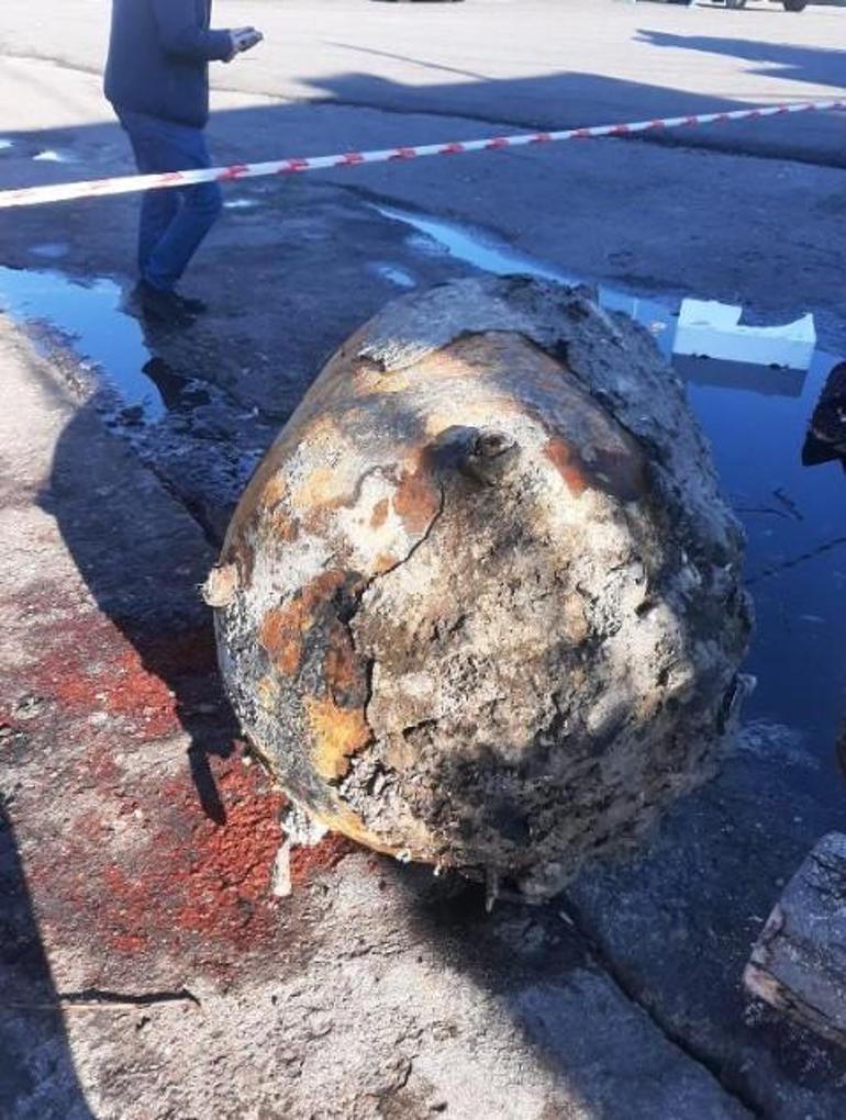 Zonguldakta balıkçıların ağına takılan mayın imha edildi