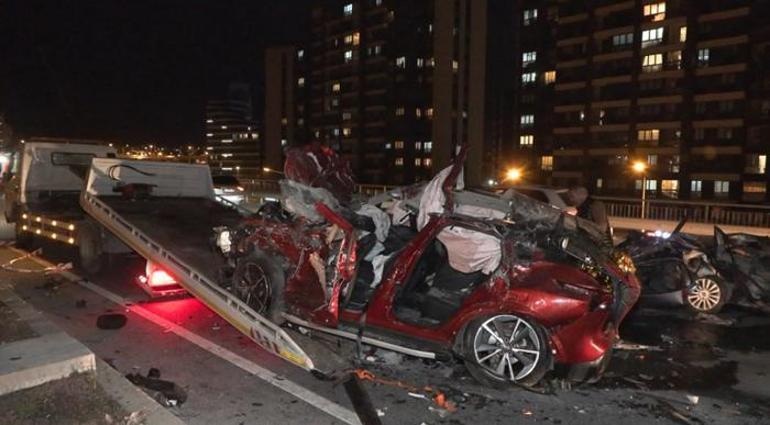 Son dakika... Başakşehirde trafik kazası 4 kişi hayatını kaybetti