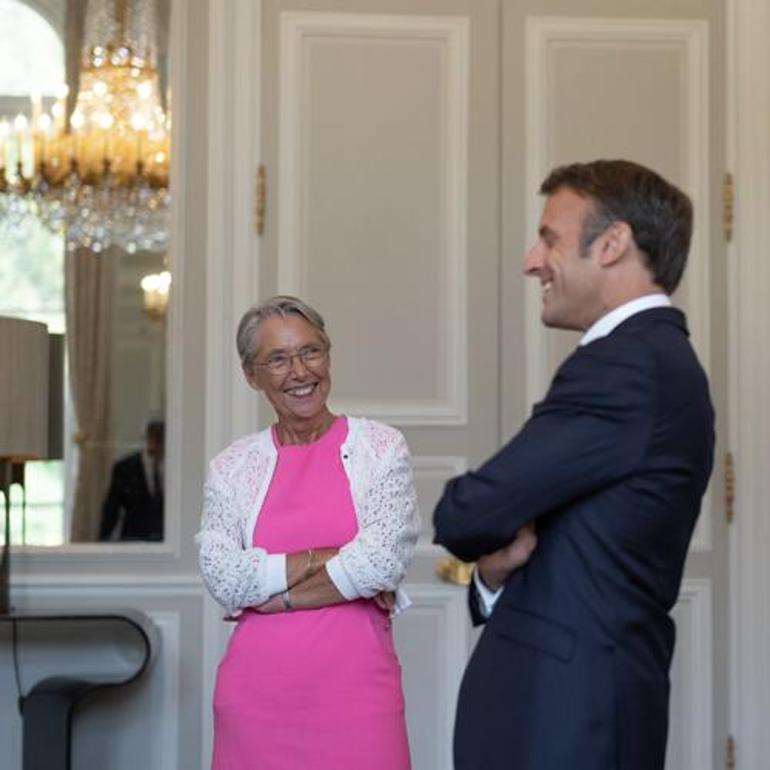 Son dakika... Fransa Başbakanı istifa etti