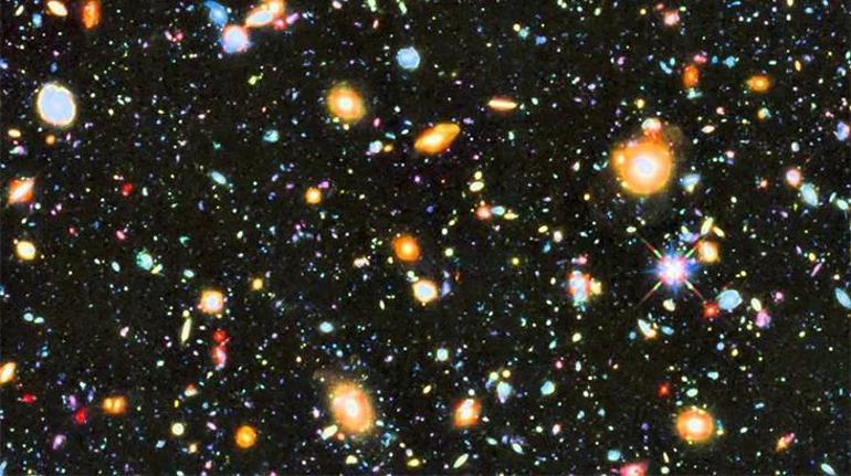 Uzayda 1,3 milyar ışık yılı çapında devasa bir halka keşfedildi, ezberler bozuldu