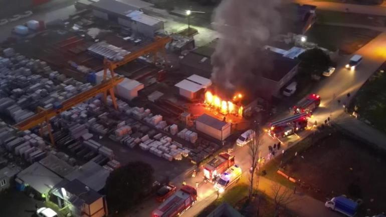 İstanbulda işçilerin konteynerinde yangın: 3 ölü