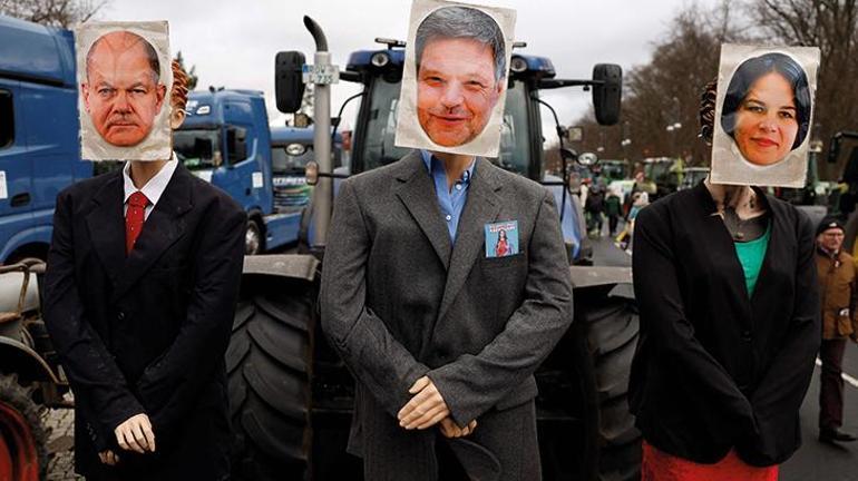 Avrupada çiftçi krizi büyüyor Maliye bakanına sarı kart gösterdi