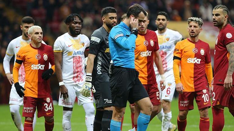 Galatasarayda Okan Buruk çılgına döndü Atilla Karaoğlana büyük tepki