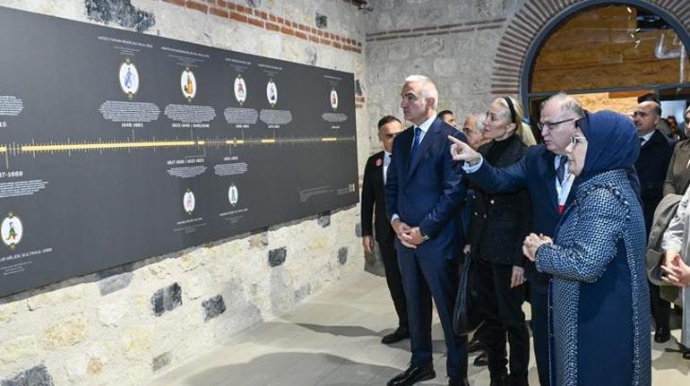 Emine Erdoğan, Valide Sultanlar Yazma Eserler Sergisinin açılışına katıldı: Hazine niteliğindeki eserler
