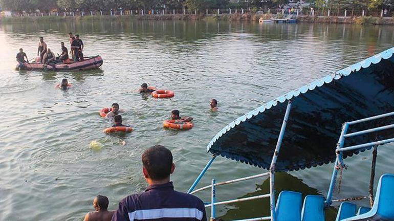 Hindistanda korkunç olay Öğrencileri taşıyan tekne alabora oldu: 14 ölü