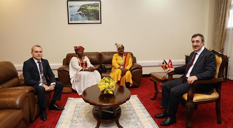 Cumhurbaşkanı Yardımcısı Yılmazdan Ugandada önemli temaslar