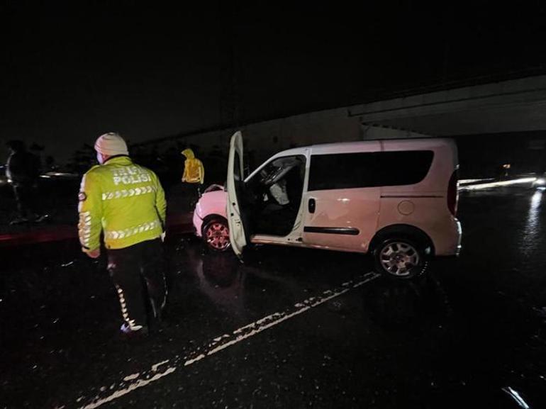 Başakşehir’de zincirleme trafik kazası: 1’i ağır 3 yaralı
