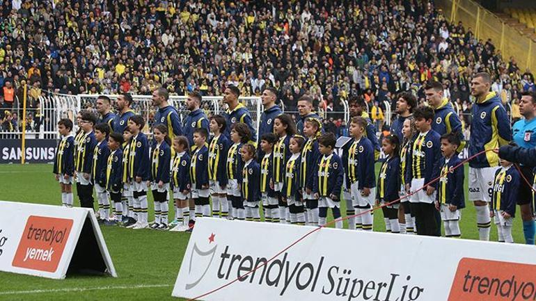 Fenerbahçede İrfan Can Kahveci fırtınası Kariyerinde bir ilke imza attı