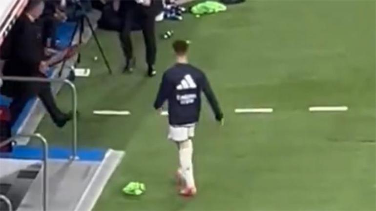 Real Madridde Arda Gülerden Ancelottiye tepki Yeleğini yere attı