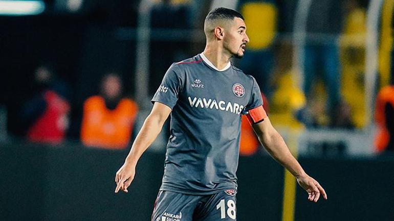 Galatasarayda Erden Timurdan Kadıköy hamlesi Nevzat Dindar 2 transferi açıkladı