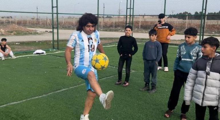 Urfalı Maradona sahalara indi Böyle benzerlik dünyada görülmedi