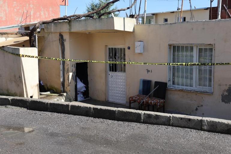 İzmirde korkunç olay Zorla girdiği evde 12 yaşındaki kızı öldürdü
