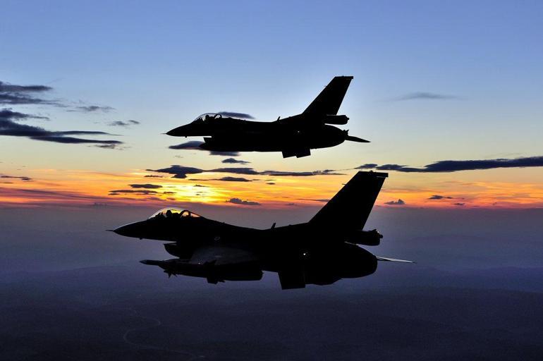 Türkiyenin satın almaya yaklaştığı F-16lar: 50 yaşına giren savaş uçağı neden hala bu kadar ilgi görüyor
