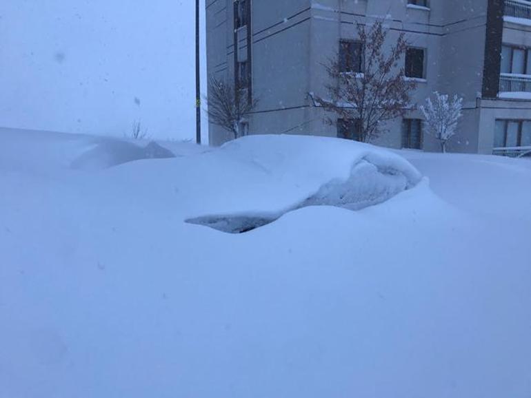 Kar esareti 355 köy ve mezra yolu ulaşıma kapandı, kara yoluna çığ düştü