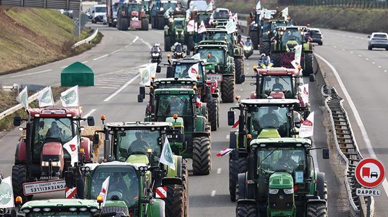 Paris abluka altına alındı Çiftçilerden benzeri görülmemiş protesto